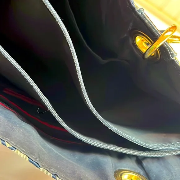 Tommy Hilfiger Signature Marineblau Canvas Tote w/Navy Patent Leather Trim - Picture 12 of 12